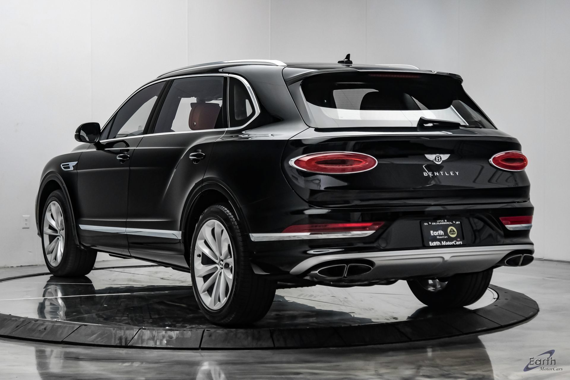 Used 2023 Bentley Bentayga Extended Wheelbase AWD/4WD image 9