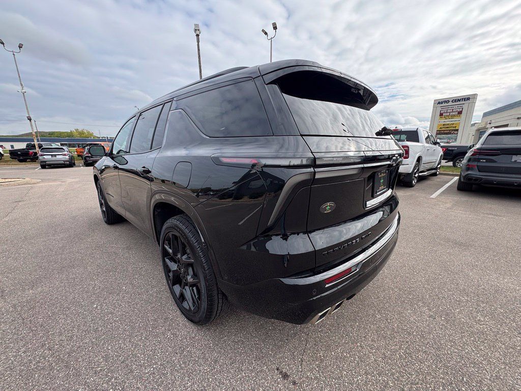 Used 2025 Chevrolet Traverse RS AWD/4WD image 11
