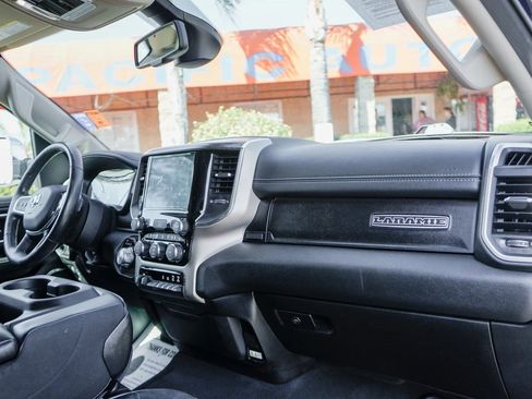 Used 2019 RAM 1500 Laramie image 42