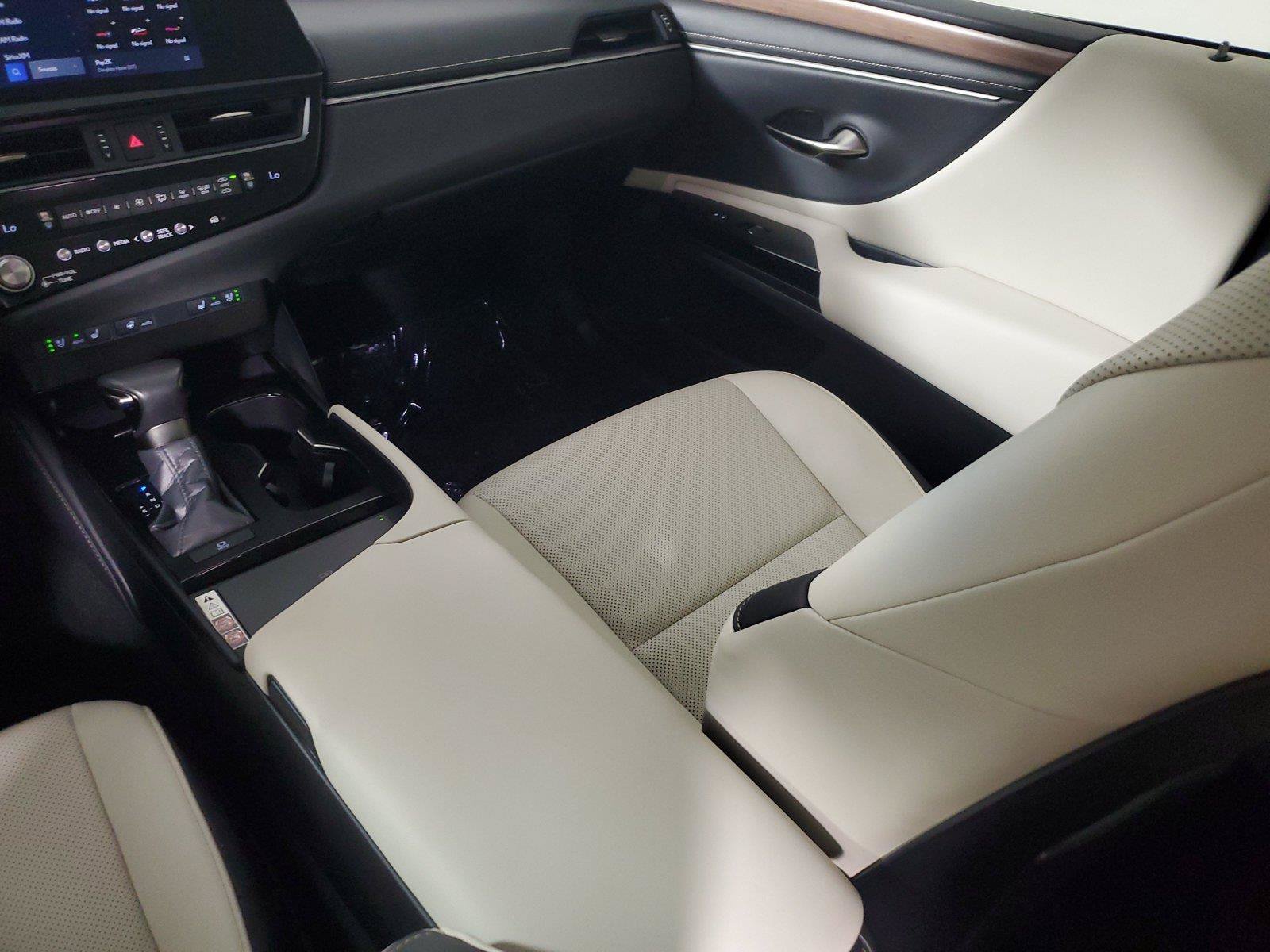 Used 2024 Lexus ES 350 w/ Premium Package FWD image 16