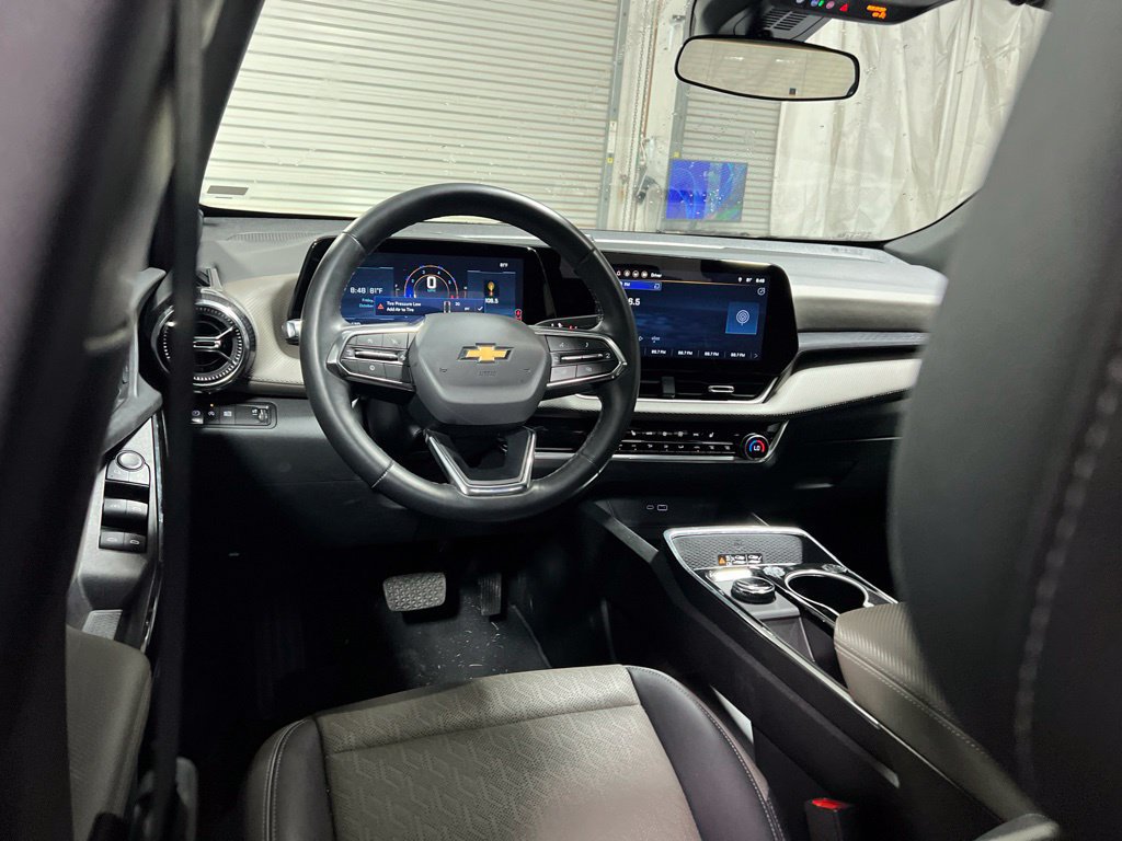 Used 2026 Chevrolet Equinox LT w/ Convenience Package II FWD image 19