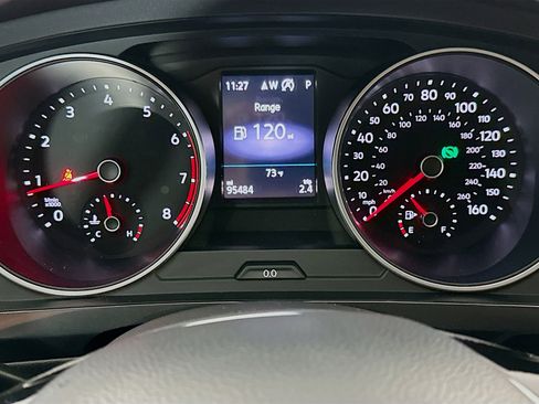 Used 2018 Volkswagen Tiguan SEL w/ 3rd Row Seat Package image 19