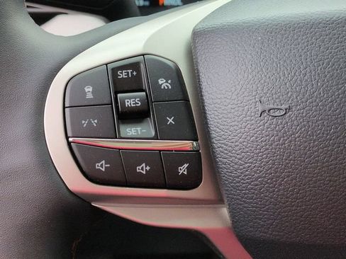 New 2026 Ford Explorer Active RWD image 27