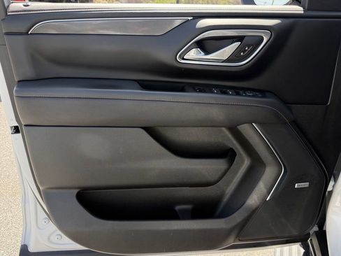 Used 2023 GMC Yukon AT4 w/ AT4 Premium Package AWD/4WD image 14