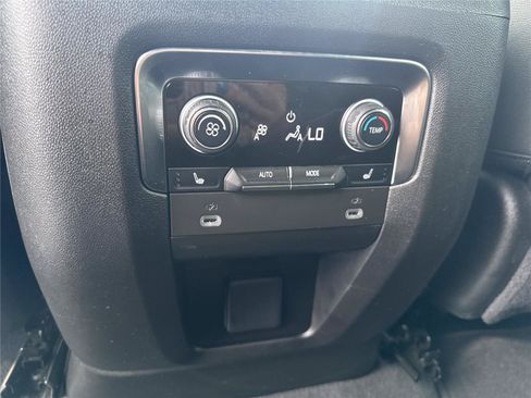 Used 2024 Chevrolet Tahoe Premier w/ Premium Package AWD/4WD image 34