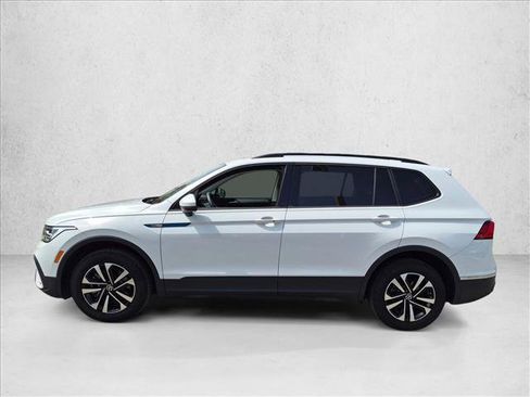 Used 2022 Volkswagen Tiguan S FWD image 8