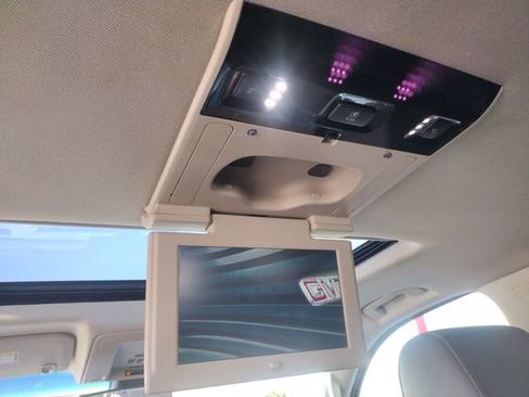 Used 2019 GMC Yukon XL Denali w/ Open Road Package image 48