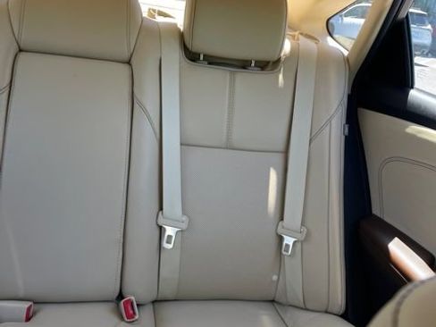 Used 2013 Toyota Avalon Limited w/ Technology Pkg FWD image 11