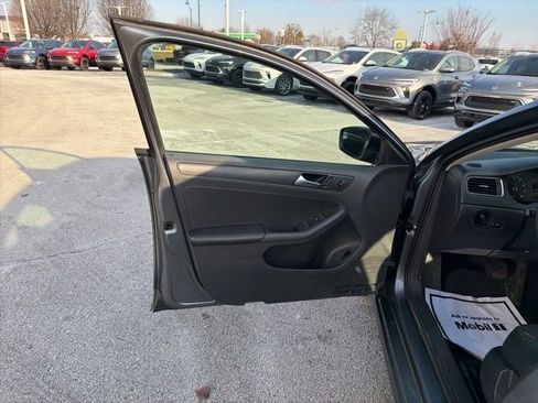 Used 2014 Volkswagen Jetta S image 21