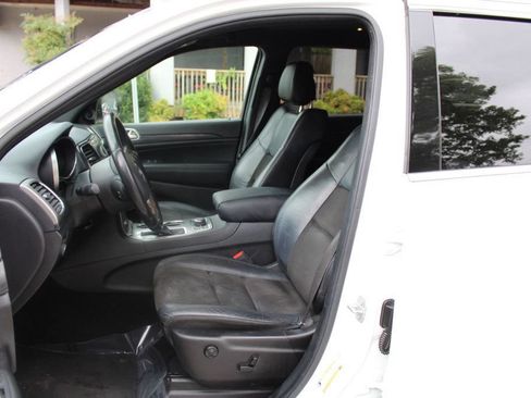 Used 2020 Jeep Grand Cherokee Laredo w/ Quick Order Package 2BN North AWD/4WD image 14