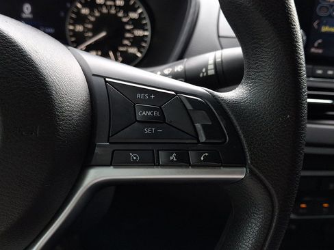 Used 2022 Nissan Altima 2.5 SV FWD image 23