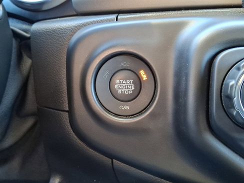 Used 2021 Jeep Wrangler Unlimited Sport image 25