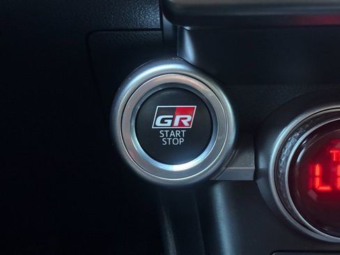 Certified 2025 Toyota GR86 w/ ALL Weather Mat Package (TMS) image 20