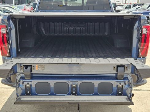 Used 2025 GMC Sierra 3500 Denali w/ Technology Package AWD/4WD image 19