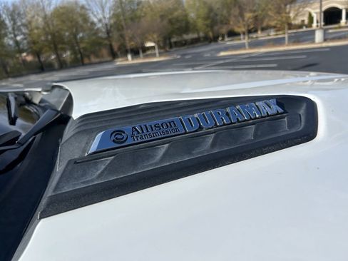 Used 2023 Chevrolet Silverado 2500 LTZ image 22