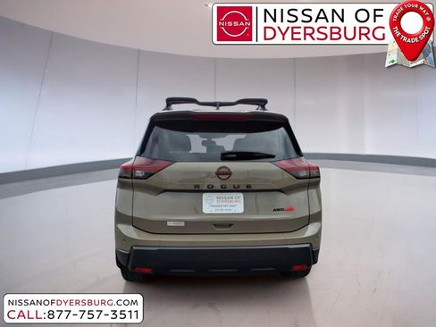 Used 2025 Nissan Rogue SV AWD/4WD image 4