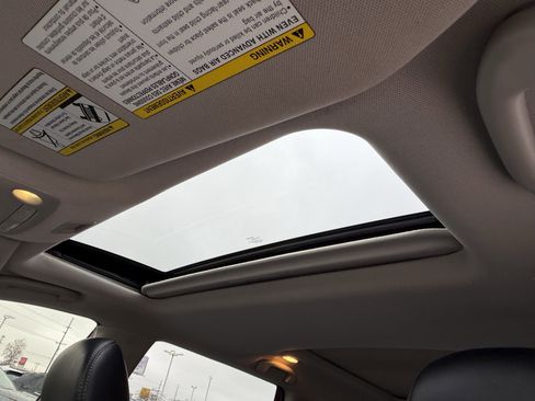 Used 2019 Nissan Pathfinder Platinum image 14