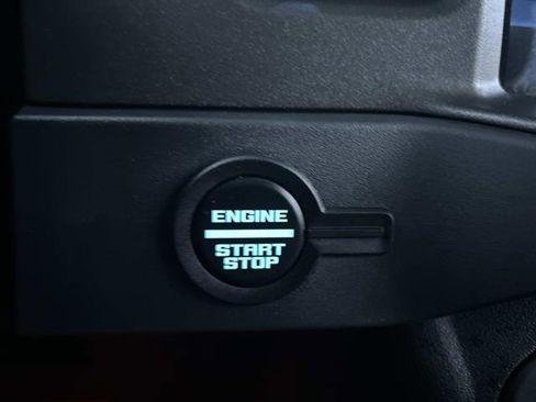 Used 2025 Ford Bronco Badlands image 27