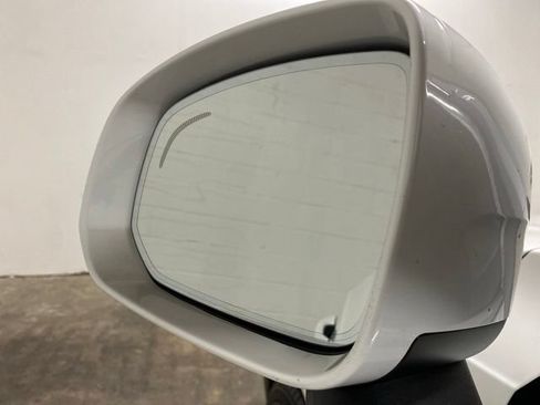 Used 2024 Volvo XC90 B6 Core AWD/4WD image 96