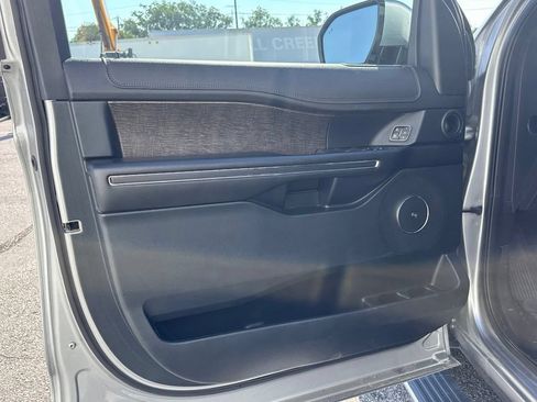 Used 2021 Ford Expedition Limited AWD/4WD image 19