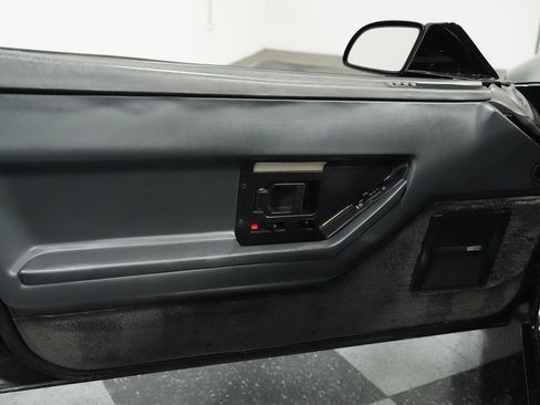 Used 1986 Chevrolet Corvette Convertible image 32