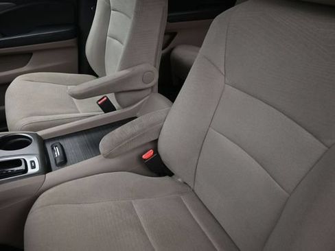 Used 2016 Honda Pilot EX image 18