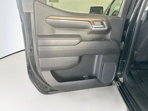 Used 2023 Chevrolet Silverado 1500 LT AWD/4WD image 25