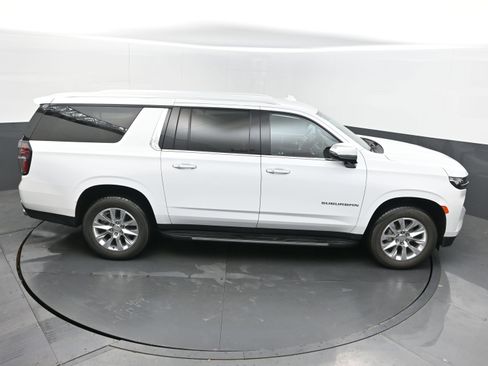 Used 2023 Chevrolet Suburban Premier image 41
