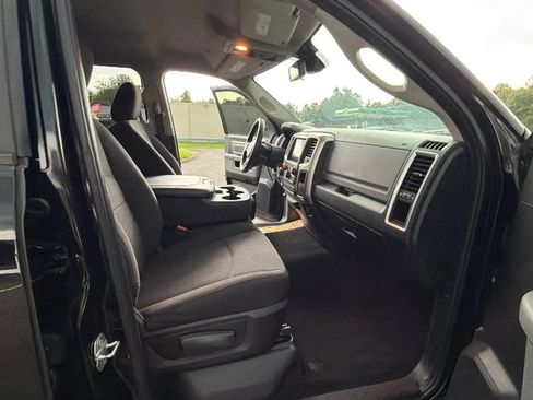 Used 2019 RAM 1500 Warlock AWD/4WD image 40