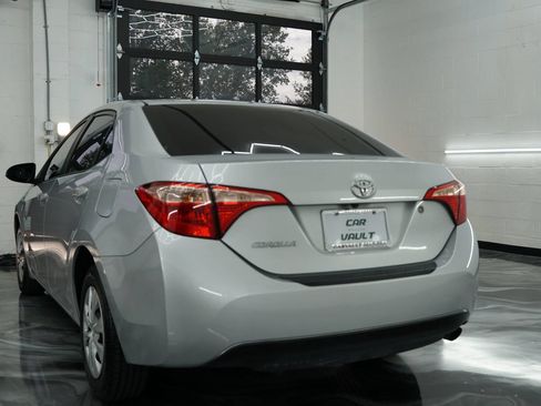 Used 2017 Toyota Corolla SE FWD image 13
