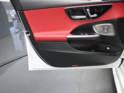 Used 2025 Mercedes-Benz C 300 Sedan image 20