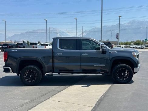 Used 2022 GMC Sierra 1500 SLT w/ SLT Premium Plus Package AWD/4WD image 8