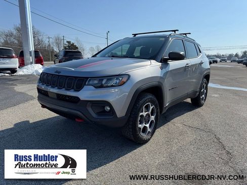 Used 2022 Jeep Compass Trailhawk w/ Trailhawk Convenience Group image 1