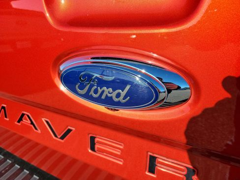 Used 2023 Ford Maverick Lariat w/ Lariat Luxury Package image 32