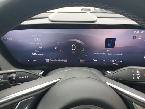 Used 2025 Buick Envision Preferred image 36