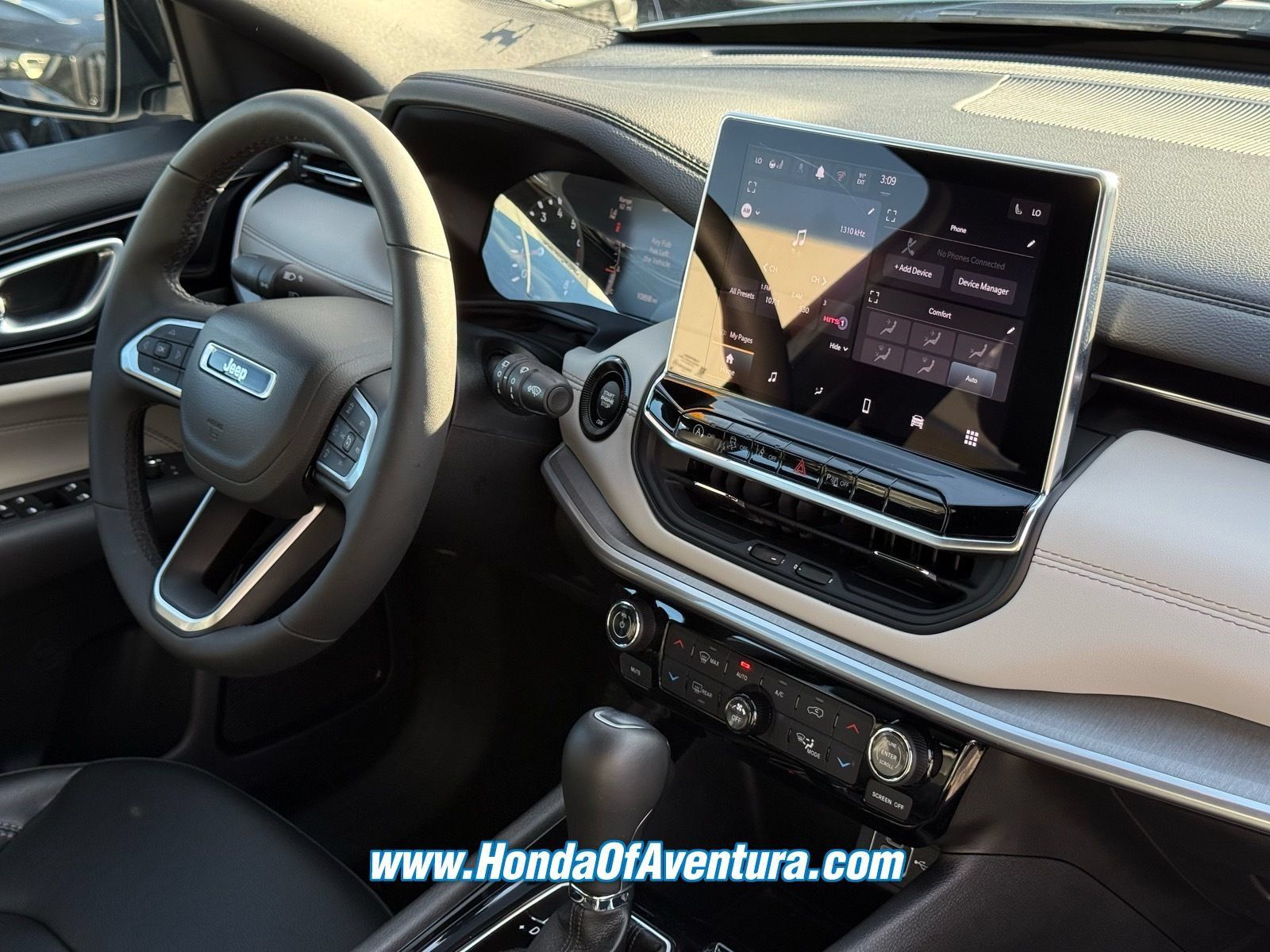 Used 2026 Jeep Compass Limited AWD/4WD image 9