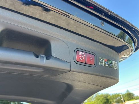 Used 2025 Mercedes-Benz GLE 350 4MATIC image 30