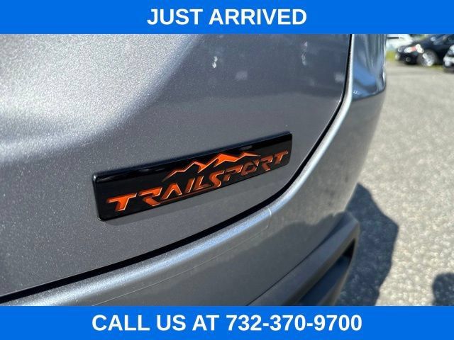 Used 2025 Honda Pilot TrailSport image 7