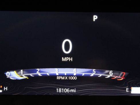 Used 2025 Jeep Grand Cherokee Altitude image 11