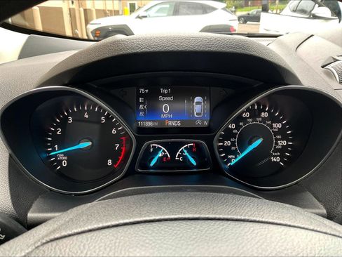 Used 2019 Ford Escape SE FWD image 13