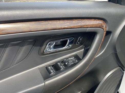 Used 2014 Ford Taurus Limited w/ Equipment Group 301A image 19