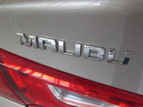 Used 2024 Chevrolet Malibu LT image 10