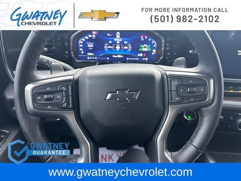 Used 2025 Chevrolet Silverado 1500 RST AWD/4WD image 17