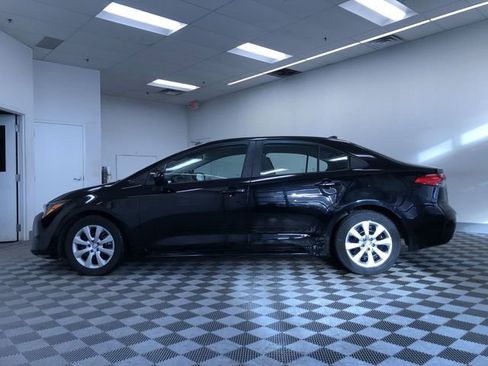 Certified 2025 Toyota Corolla LE image 11