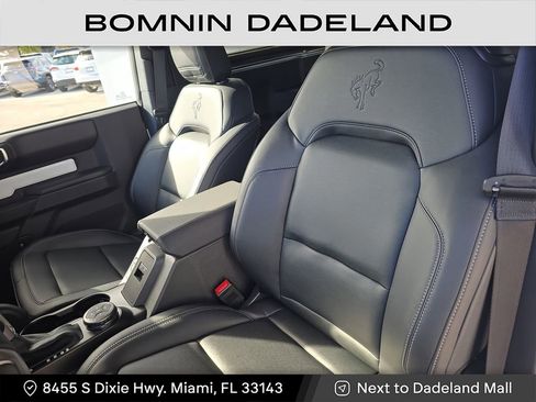 Used 2025 Ford Bronco Badlands image 11