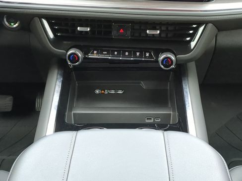 Used 2025 Chevrolet Tahoe LT w/ Comfort Package image 17