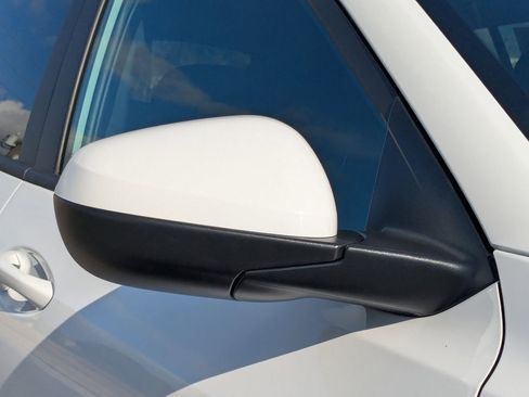 Used 2025 Chevrolet Trax LT image 13