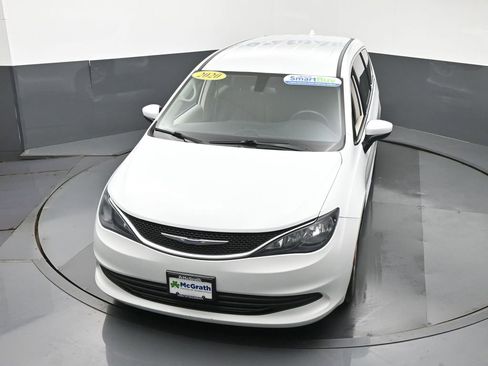 Used 2020 Chrysler Voyager LX FWD image 23