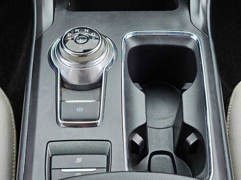 Used 2020 Ford Fusion SE w/ Equipment Group 151A image 25