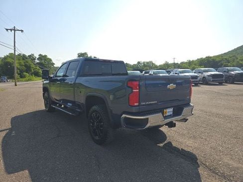 Used 2025 Chevrolet Silverado 3500 LTZ w/ LTZ Plus Package AWD/4WD image 6